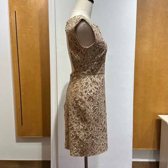 ✨BCBGMAXAZRIA Gold Sequin Mini Dress NWT – Size 0✨ - Picture 4 of 11